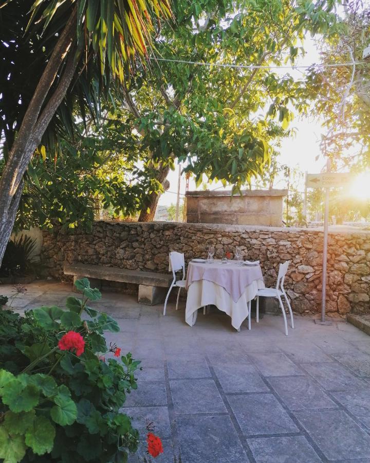 Masseria Agriturismo Il Sorriso Degli Ulivi - Dimora Di Charme Gallipolli Exteriör bild