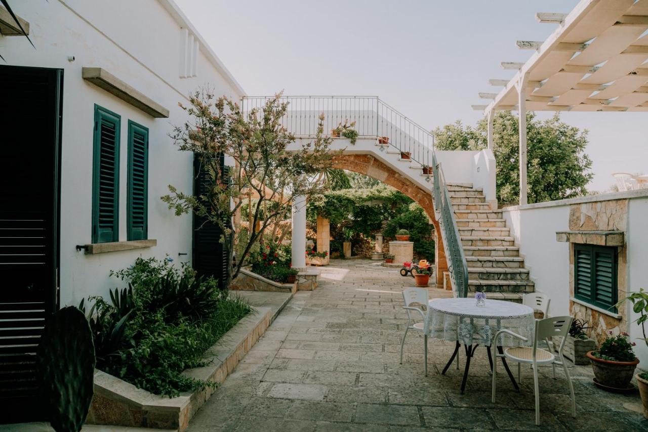 Masseria Agriturismo Il Sorriso Degli Ulivi - Dimora Di Charme Gallipolli Exteriör bild